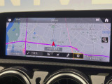●純正ナビ:一体感のあるナビは、高級感ある車内を演出してくれます。Bluetooth再生などオーディオ機能も充実しておりますので、運転もより楽しめます♪