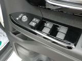 電動格納ミラーでよりコンパクトに!狭い駐車場でも安心です。