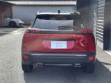 ご連絡は電話096-324-8855、メールはpeugeot@adelcars.co.jp