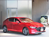 当社下取りワンオーナー車で、ご安心頂ける一台です!内外装共に程度良好で、装備も充実しております♪是非この機会にご検討下さい!