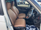 運転席シート廻りは使用感も少なく、良好な状態となっています。丁寧に使われていたことがよくわかりますね。