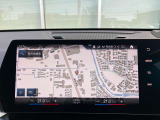 安心のネットワーク。全国196箇所(2023年1月現在)のBMW正規ディーラーのサービスセンターで整備・保証修理を受けることができます。