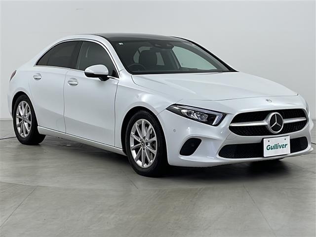 Aクラス A250 4MATIC 4WD 本革シート