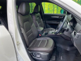 運転席シート廻りは使用感も少なく、良好な状態となっています。丁寧に使われていたことがよくわかりますね。