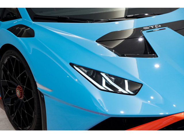 ランボルギーニ ウラカン STO (LDF) の中古車詳細 (2,000km, ブルー