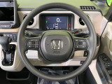 【ステアリングスイッチ】運転中、前方から目線をそらすことなく、オーディオ等の操作が可能な便利機能!安心&快適なドライブを演出してくれます♪
