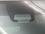 【トヨタセーフティセンス】走行中に前方の車両等を認識し、衝突しそうな時は警報とブレーキで衝突回避と被害軽減をアシスト。より安全にドライブをお楽しみいただけます。