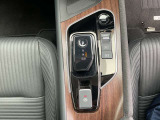 駐車ブレーキは電動式です。オートホールド機能付きで便利ですね