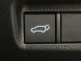 【パワーバックドア】スマートキーや運転席のボタンを押すだけでリアゲートが自動で開閉します!荷物を持っている時や、高い位置にあるバックドアを閉める際に便利な機能です♪