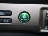 ECONスイッチの効果とあなたの運転手で、クルマと力をあわせ「燃費向上=ガソリン代の節約=CO2削減」のチャレンジをお楽しみください。