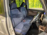運転席シート廻りは使用感も少なく、良好な状態となっています。丁寧に使われていたことがよくわかりますね。