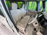 運転席シート廻りは使用感も少なく、良好な状態となっています。丁寧に使われていたことがよくわかりますね。