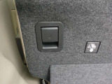 荷台からリアシートスライド動かす事ができることができます。