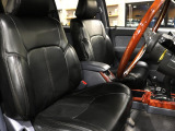 運転席シートは使用感が特に出る部分。こちらも使用感は少なく良好なコンディションです。