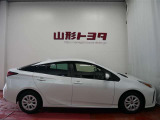 プリウス 1.8 S E-Four 4WD 