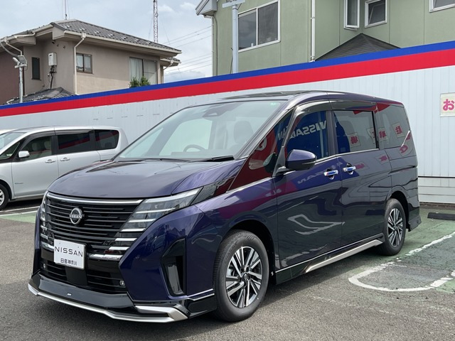 セレナ 1.4 e-4ORCE ハイウェイスターV 4WD