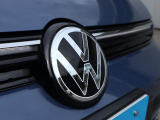 イルミネーション付きニューロゴのVWマークです。ブランドイメージを高めるマークです!