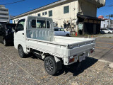 新車.中古車販売車両全て下廻り洗車、錆止め作業をやらせていただきます。
