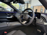 メルセデス・ベンツの定める厳しい基準をクリアしたお車のみをご案内させて頂きます。納車前整備はメーカー規定に基づき100項目以上にも及ぶ点検を熟練のメカニックによって行いご納車させて頂きます。