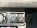 運転席、助手席にシートヒーターを装備しております。寒い日でも快適にドライブをお楽しみ頂けます。