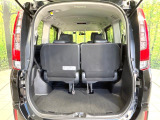 普段のお買い物や通勤、送迎等に十分な荷室スペースを確保しております。セカンドシートを倒すと、大きな荷物の積載も可能です♪