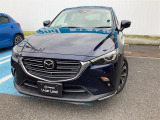 ガソリン仕様のCX-3を店頭に並べました。クルマの大きさも適度で取り回しがしやすいと人気のCクルマです。初めてのクルマとして、女性がかっこよく乗るクルマとして、ご家族でコンパクトSUVに乗りたい方にお