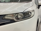 LEDヘッドライトは、点灯の瞬間から最大光量を発揮し、突然暗くなるトンネルなどでの安定感を高めます。