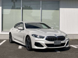 BMW Card (Visa)とBMW Diners Cardの2種類をご用意しております。充実のポイントプログラムや多様なサービスの他にカード契約期間中はBMWエマージェンシー・サービスが24時間365日ご利用いただけます。