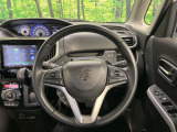 【純正革巻きステアリング】上質な革を使用することで、手にしっかり馴染みとても運転しやすいハンドルです♪