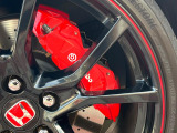 【ブレンボ製キャリパー】ハイパワー車両には強力なブレーキが必須!世界のスーパーカーにも採用されるイタリアの高級メーカー「ブレンボ」を装着!色鮮やかなキャリパーがスポーティな印象を引き立てます♪