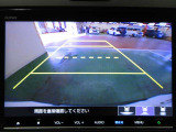 バックカメラ付きで駐車も楽々♪駐車が苦手な方でもこれで安心です!