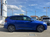 【BMWの伝統-3】BMWのお車は、“駆け抜ける歓び”を体現しております。走行の安定性とコーナリングの良さを追求し、思い通りにハンドルの操作可能です。