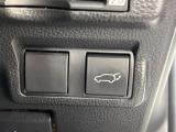 【パワーバックドア】スマートキーや運転席のボタンを押すだけでリアゲートが自動で開閉します!荷物を持っている時や、高い位置にあるバックドアを閉める際に便利な機能です♪