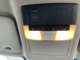 室内灯もLEDバルブに変更可能、SOSコールは年間費用かかります。詳しくはディーラーまで。