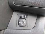 ドアミラーの鏡面の調節、格納は運転席からすべて操作できます!