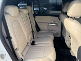 メルセデス・ベンツの定める厳しい基準をクリアしたお車のみをご案内させて頂きます。納車前整備はメーカー規定に基づき当店3Fの指定工場で入念に行なわれます。熟練のメカニックがお客様のお車を整備致します。