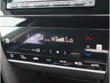 オートエアコンのお車ですので室内の温度をスムーズに調整してくれます♪