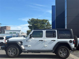 正規ディーラーの取り扱えるJEEPブランド保険もご用意!ご加入頂いた際、オリジナルサービスの『ボディ補修』『ガラス補修』『タイヤ補修』を無償で付帯いたします!※詳細はスタッフにお尋ねください。