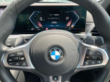 BMW Card (Visa)とBMW Diners Cardの2種類をご用意しております。充実のポイントプログラムや多様なサービスの他にカード契約期間中はBMWエマージェンシー・サービスが24時間365日ご利用いただけます。