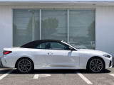 オリジナル・サービスもついたBMW自動車保険も取り扱っております。BMW自動車保険にご加入いただくと、万一のトラブルを24時間365日サポートするエマージェンシー・サービスの〈プレミアム〉をご利用いただけます。