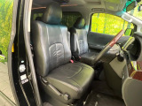 運転席シート廻りは使用感も少なく、良好な状態となっています。丁寧に使われていたことがよくわかりますね。