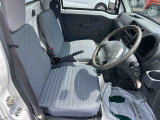 運転席・助手席全体像です