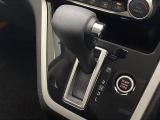 気になる車はすぐにお問い合わせください!画面右側の0066から始まる無料ダイヤルからお問い合わせ下さい!専門スタッフがお車のご質問にお答えいたします!