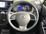 【純正革巻きステアリング】上質な革を使用することで、手にしっかり馴染みとても運転しやすいハンドルです♪