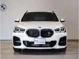 ☆BMWの代名詞とも言える【キドニーグリル】一目見ただけでBMW車であると認識できる確固たるアイコンとして存在感を放ちます☆