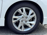 弊社は、お客さまのニーズにお応え出来るよう、豊富な車種を取り揃えております。お乗り換えの際も、是非、よろしくお願いいたします。