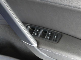 メーカー直営認定中古車 1オーナ 禁煙車 4モーション LEDライト ブラックレザー パワーシートヒーター付き バックカメラ アクティブインフォディスプレイ ブルートゥース接続 カープレイアンドロイド