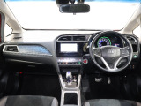 操作性に優れた運転席となります!小物入れや各ボタンの配置にこだわり、使いやすいです!座り心地もよく視認性も良好なのでロングドライブもお任せ下さい!