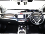 操作性に優れた運転席となります!小物入れや各ボタンの配置にこだわり、使いやすいです!座り心地もよく視認性も良好なのでロングドライブもお任せ下さい!