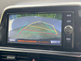 【バックカメラ】駐車時に後方がリアルタイム映像で確認できます。大型商業施設や立体駐車場での駐車時や、夜間のバック時に大活躍!運転スキルに関わらず、今や必須となった装備のひとつです!